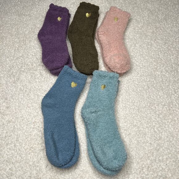 Cozy Fluffy Embroidered Heart Socks 5 Pair - Picture 7 of 7